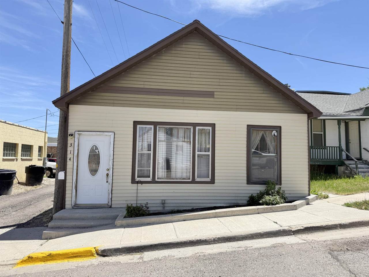 314 Topaz St - Photo 1