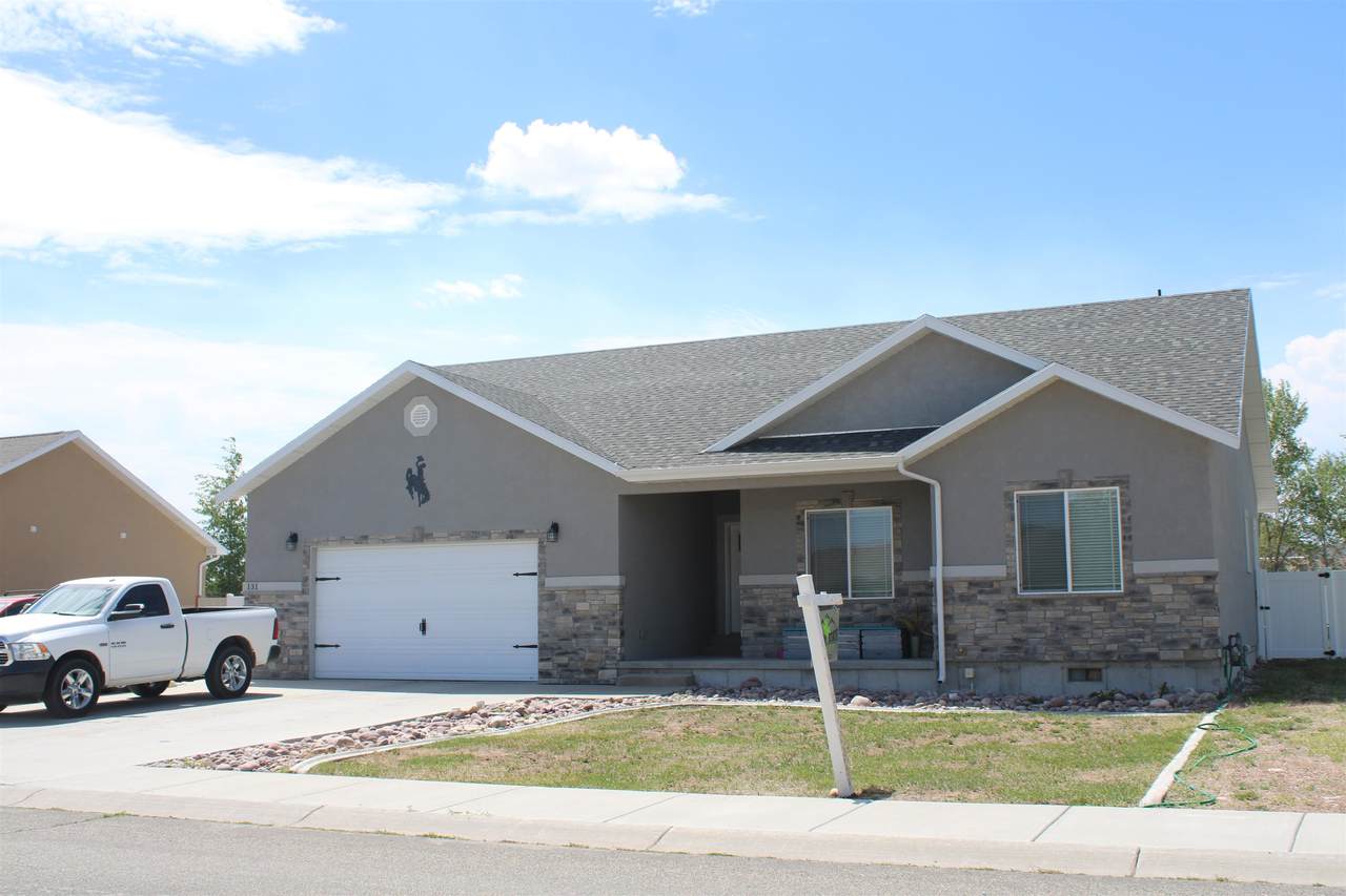 131 Powderhorn Drive - Photo 1