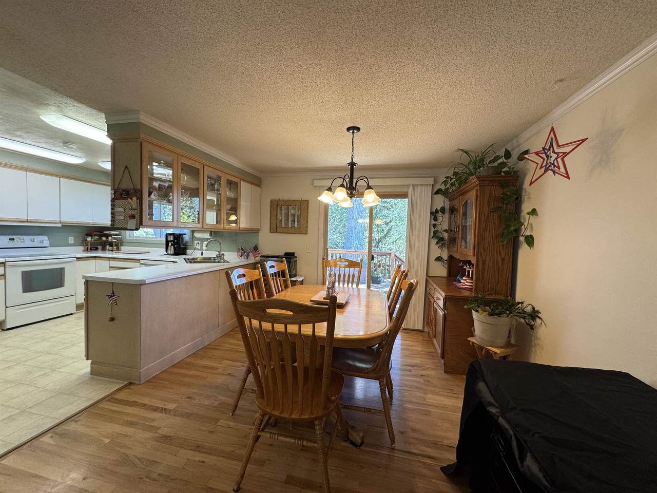 https://bt-photos.global.ssl.fastly.net/wyoming/1280_boomver_1_20263100-2.jpg