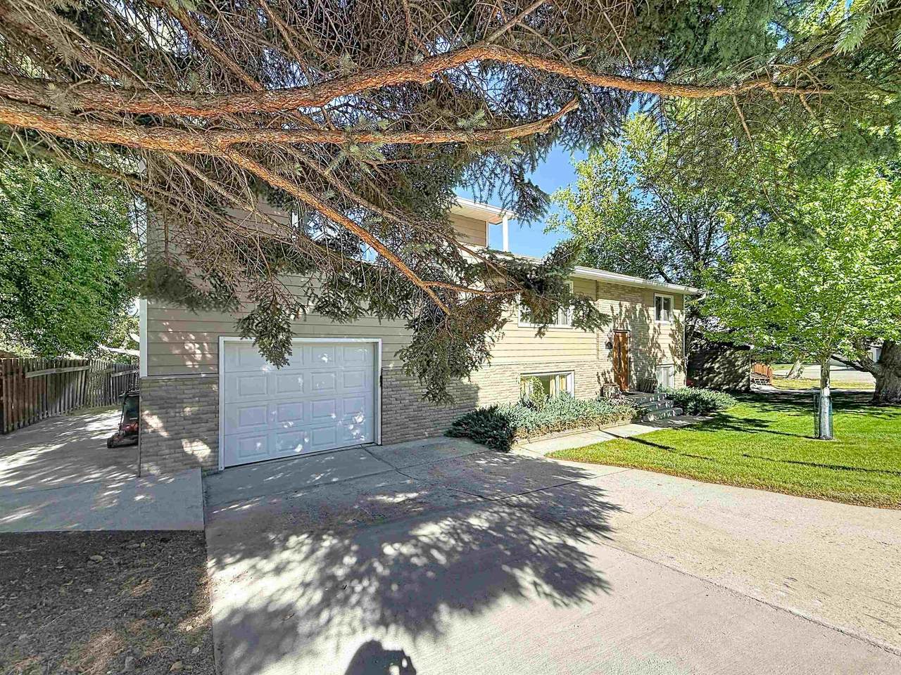 https://bt-photos.global.ssl.fastly.net/wyoming/1280_boomver_1_20263181-2.jpg