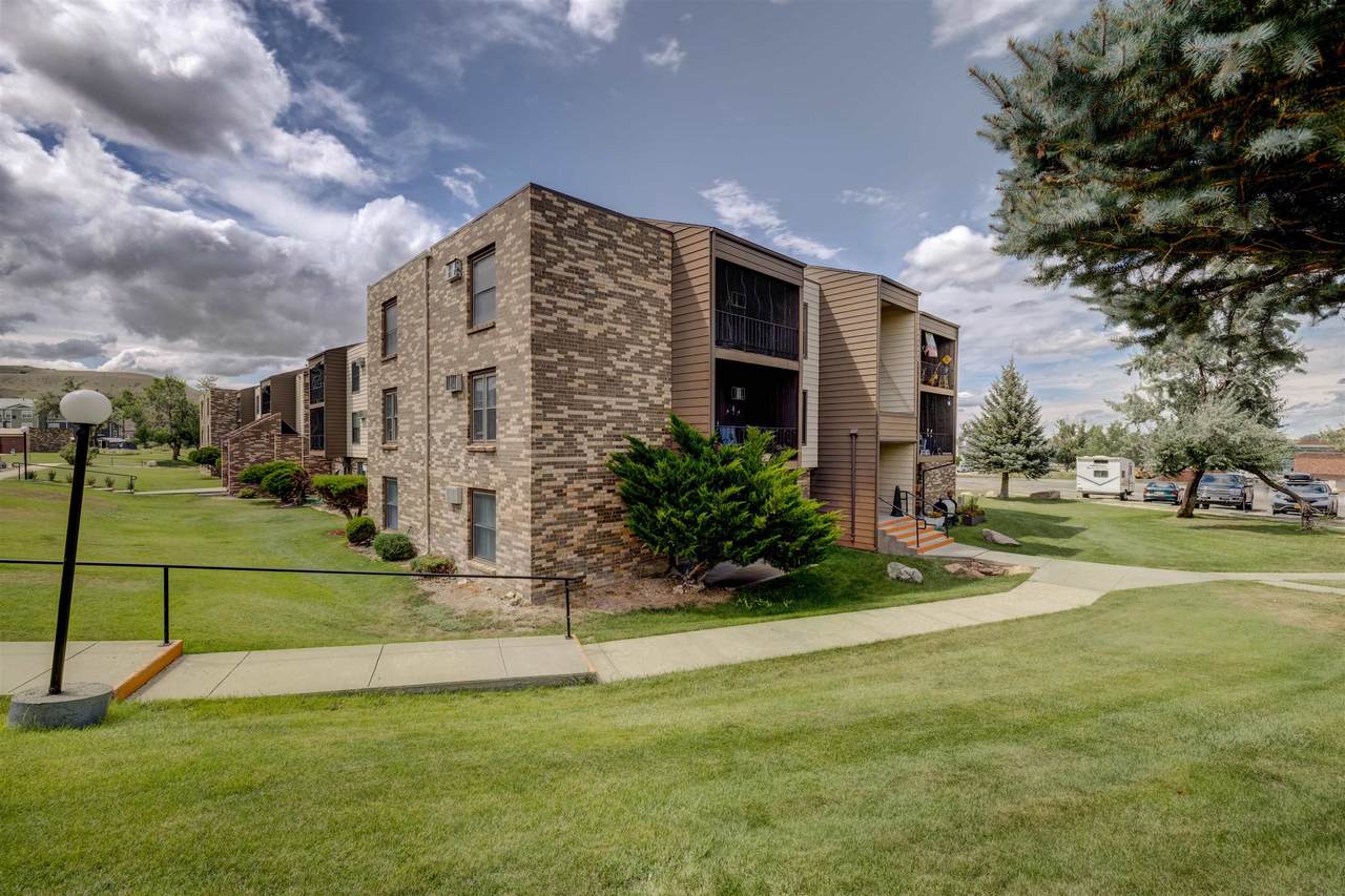 4400 Poplar Unit 305D - Photo 1