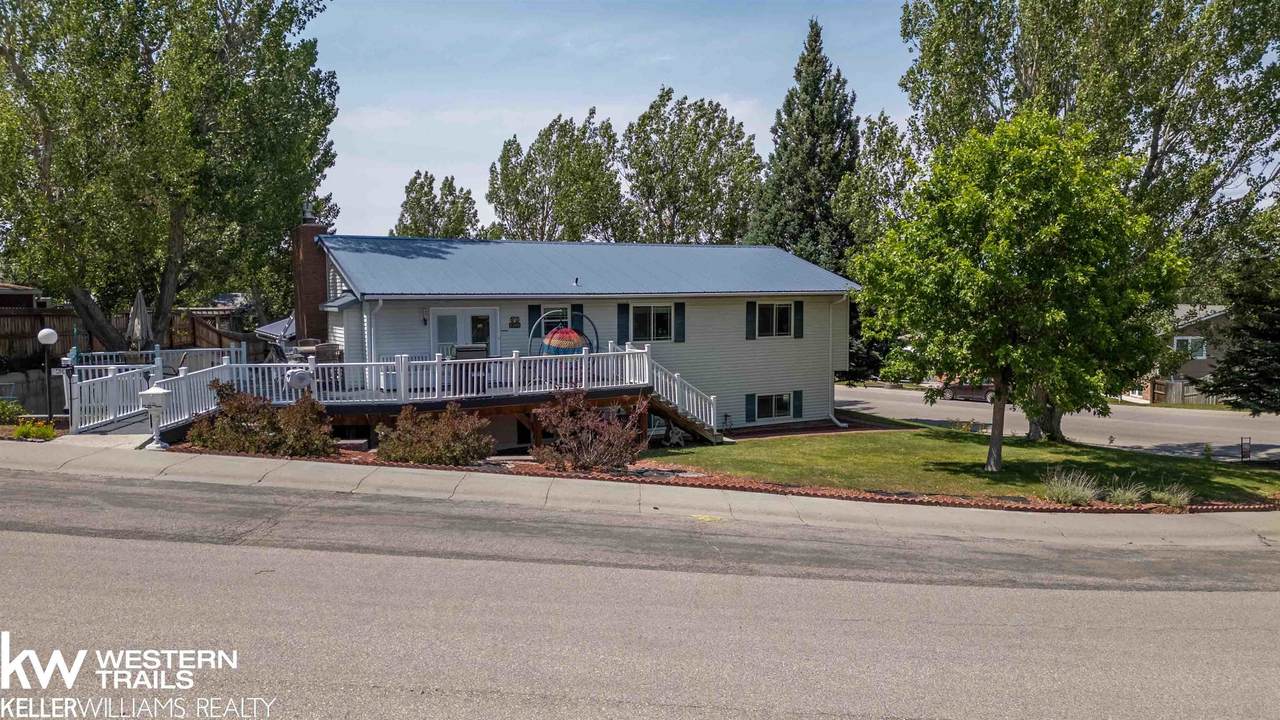 2303 39th Street - Photo 1