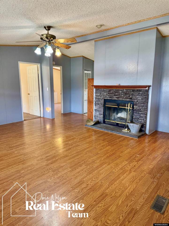 https://bt-photos.global.ssl.fastly.net/wyoming/1280_boomver_2_20263291-2.jpg