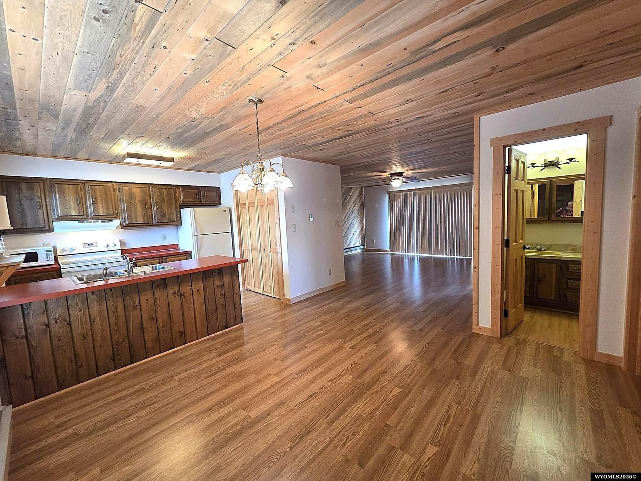 https://bt-photos.global.ssl.fastly.net/wyoming/1280_boomver_1_20263308-2.jpg