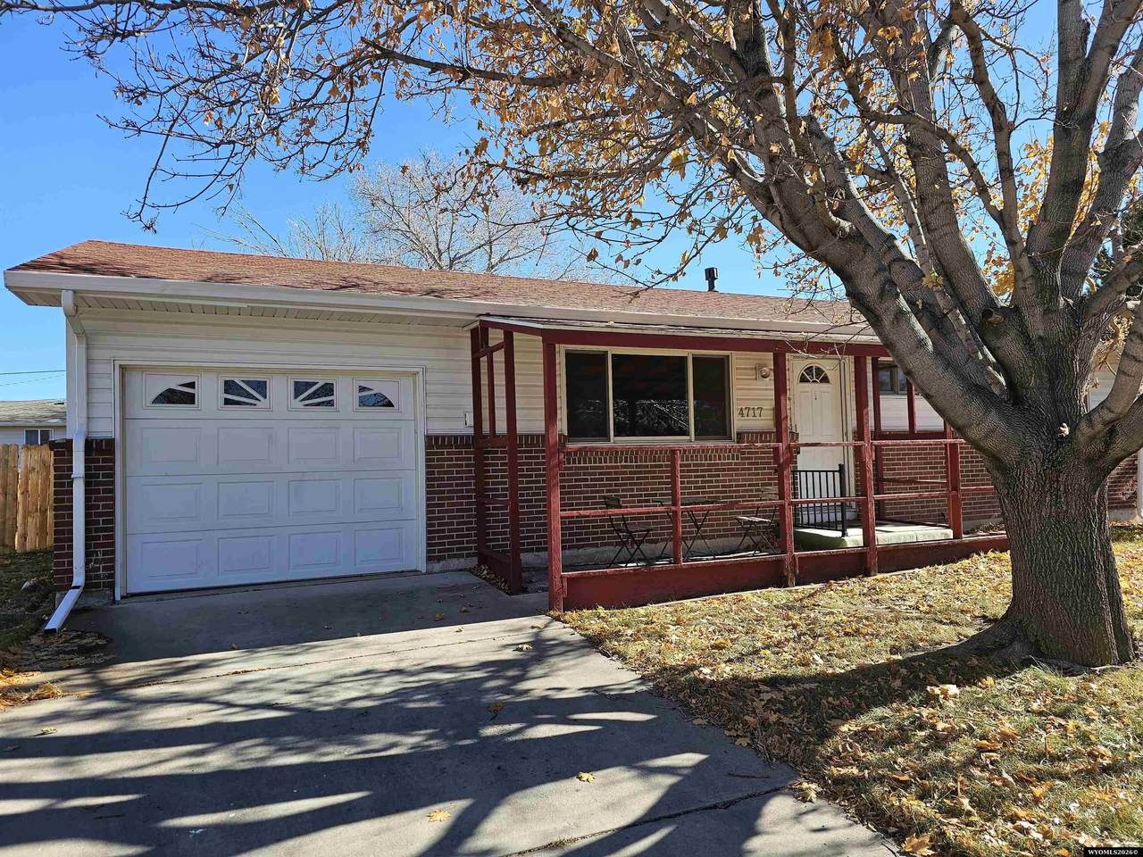 4717 Cactus Way - Photo 1