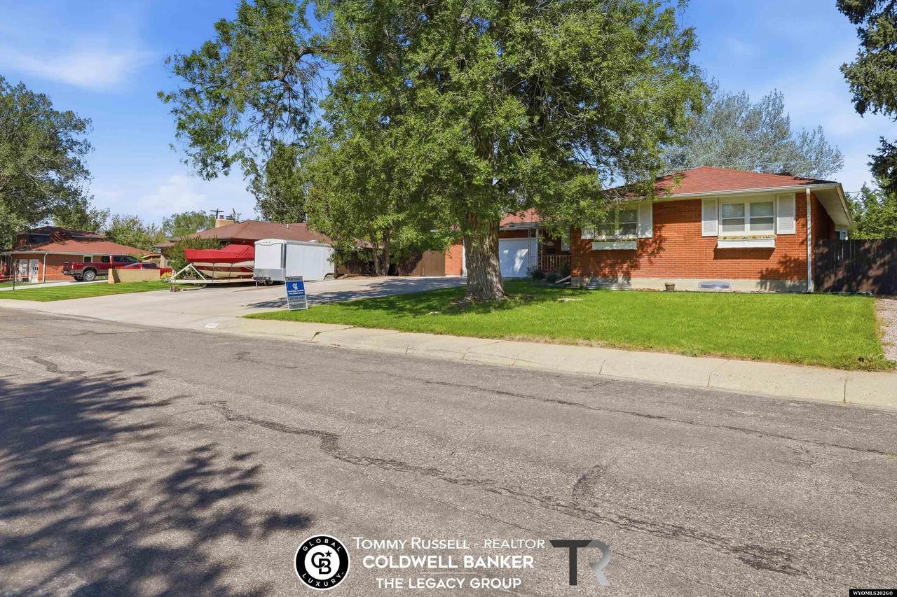 3201 Hawthorne Avenue - Photo 1