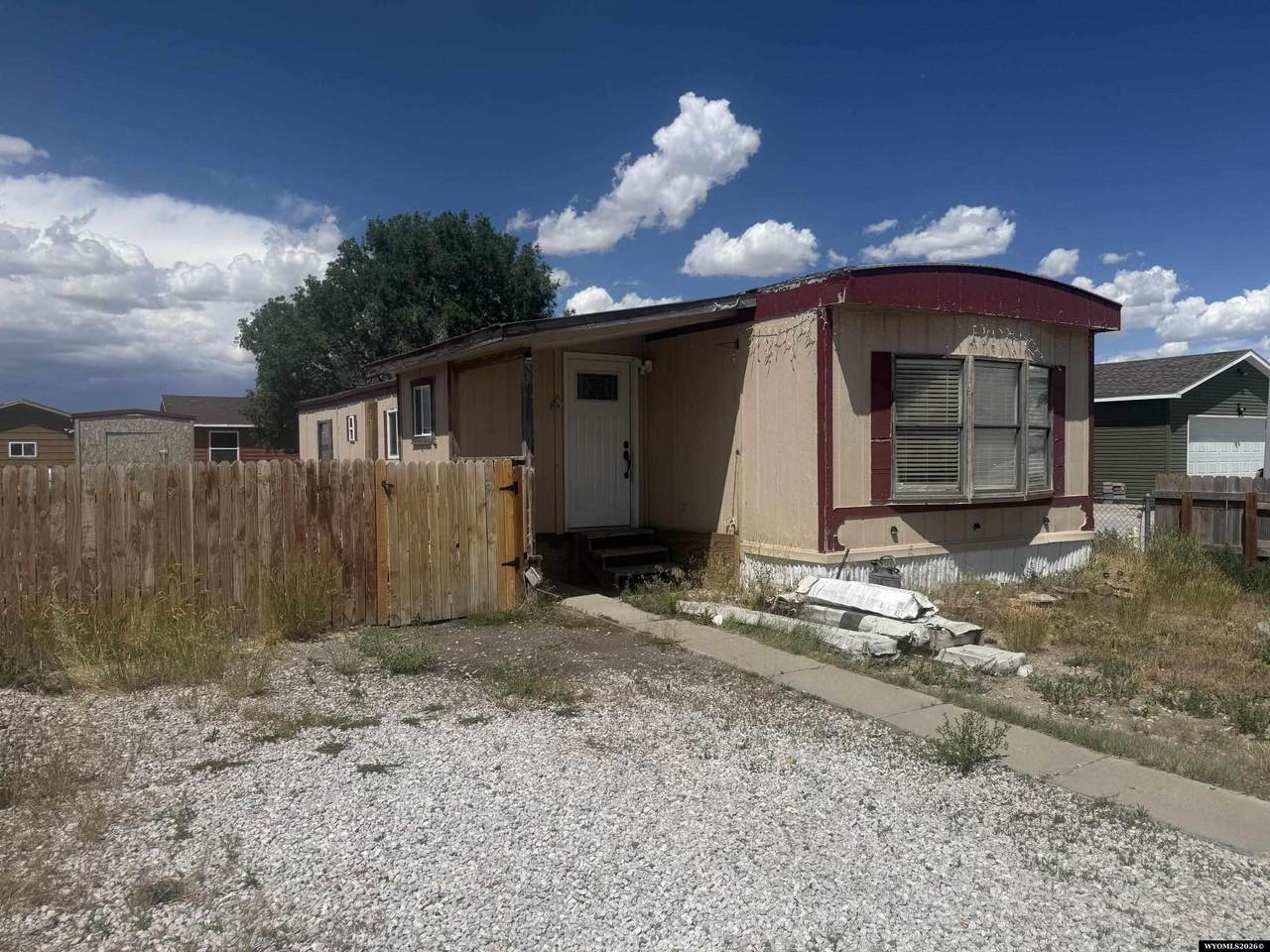 817 Apple Avenue - Photo 1