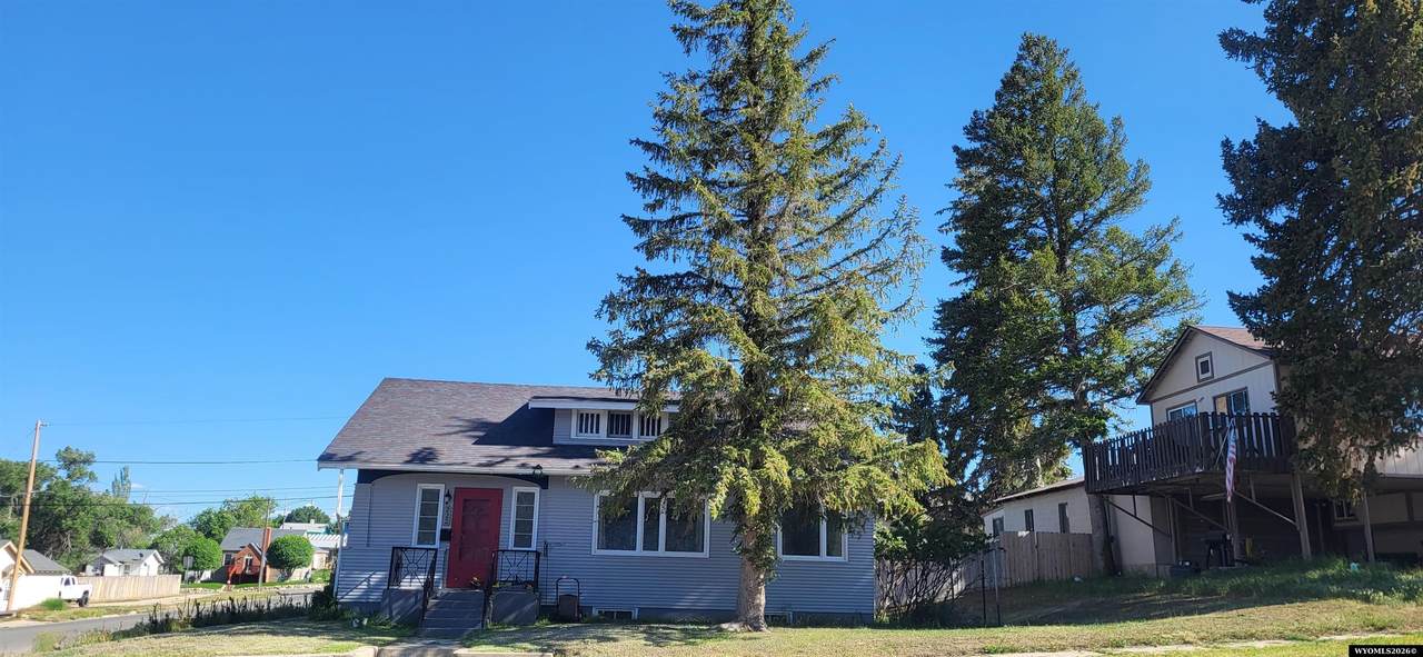 222 Maple St - Photo 1