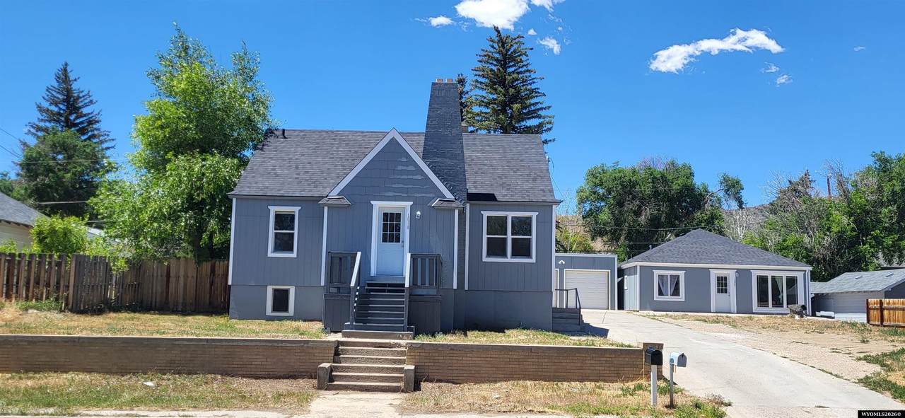 1018 7th Street - Photo 1