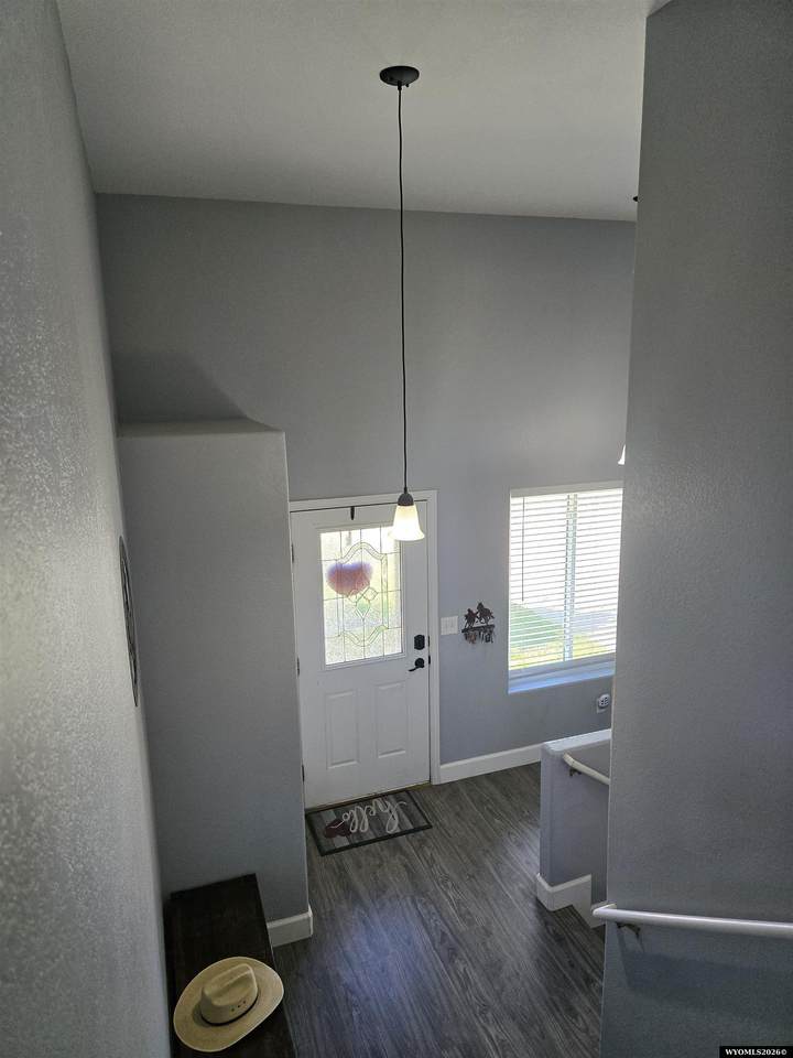 https://bt-photos.global.ssl.fastly.net/wyoming/1280_boomver_1_20263471-2.jpg