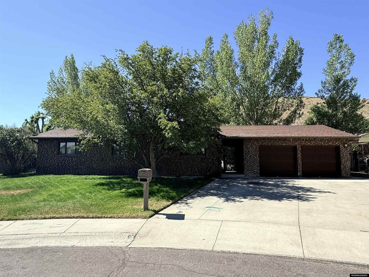 520 Hutton Cir - Photo 1