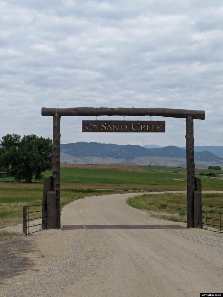https://bt-photos.global.ssl.fastly.net/wyoming/1280_boomver_1_20263509-2.jpg