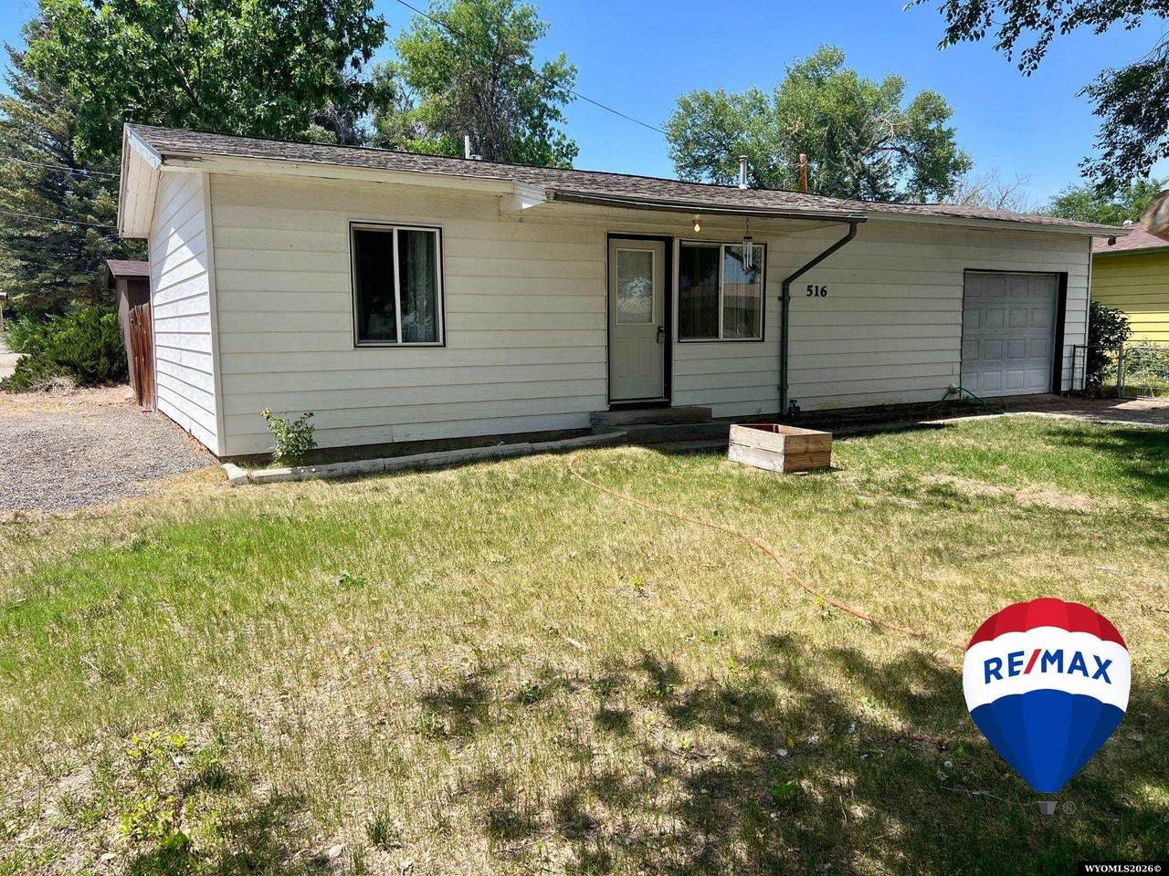 516 7th Street - Photo 1