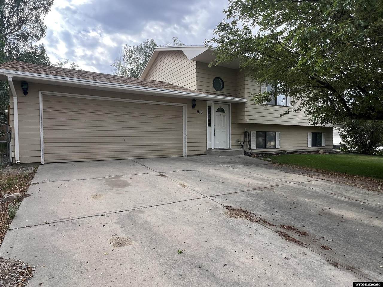 913 Eisenhower Drive - Photo 1
