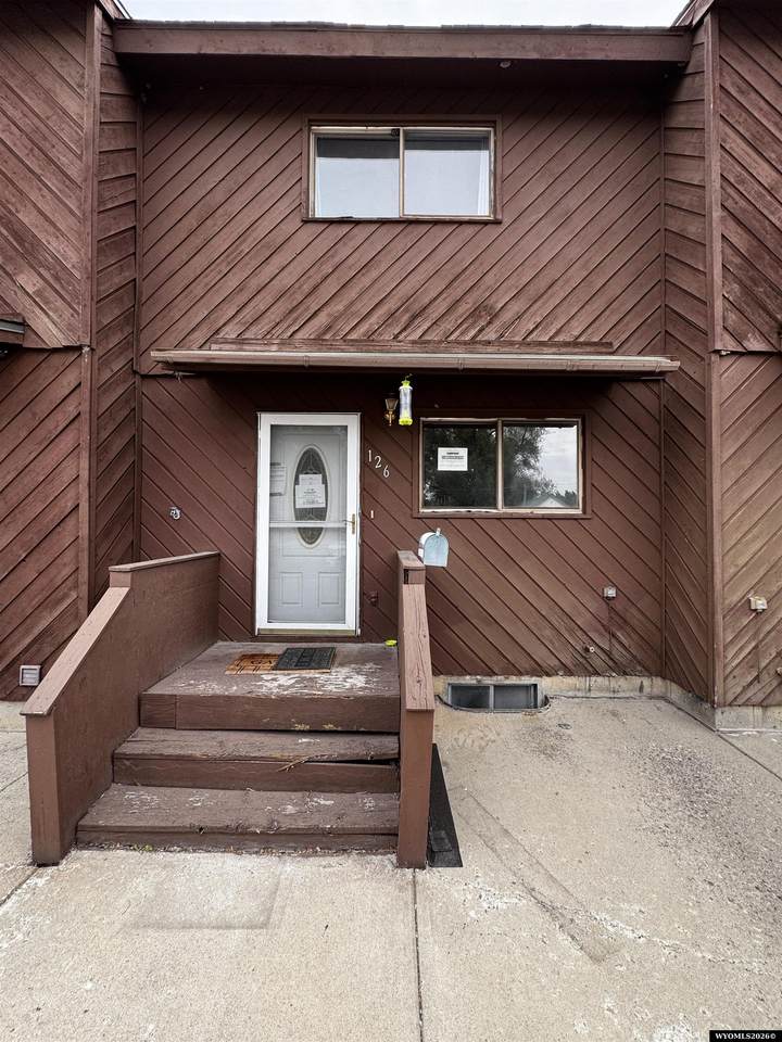 126 Sweetwater St - Photo 1