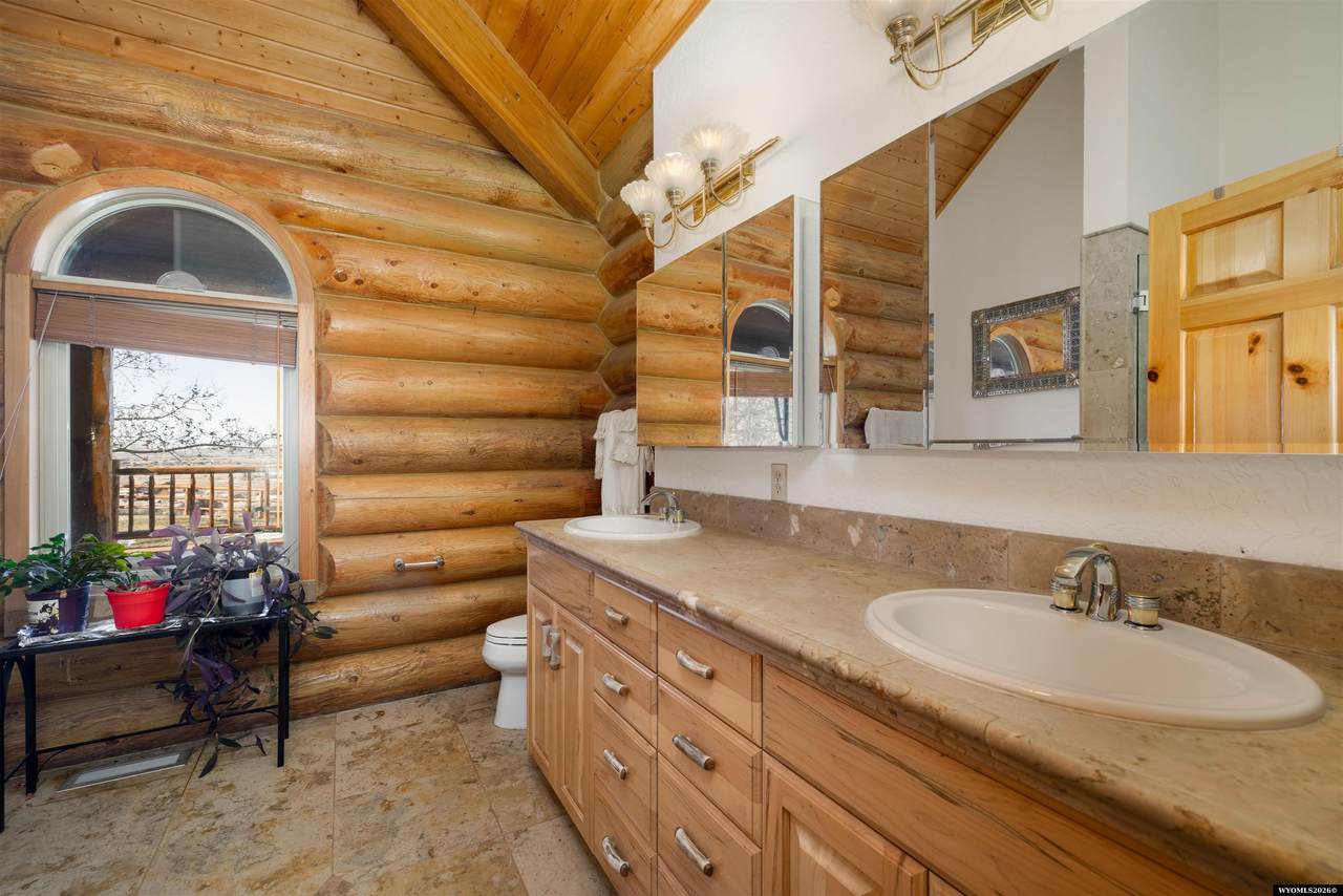 https://bt-photos.global.ssl.fastly.net/wyoming/1280_boomver_1_20263727-2.jpg