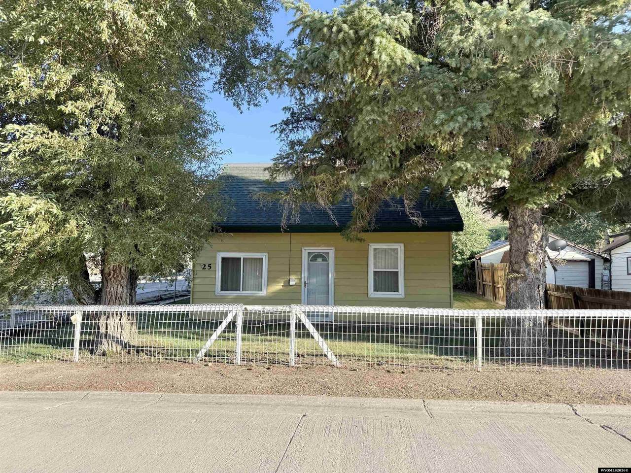 25 Frontier St - Photo 1