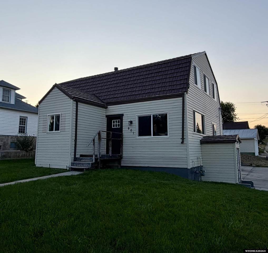 601 Emerald Street - Photo 1