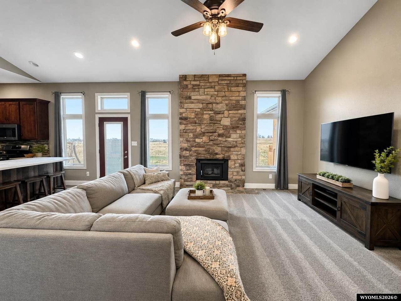 https://bt-photos.global.ssl.fastly.net/wyoming/1280_boomver_1_20263957-2.jpg