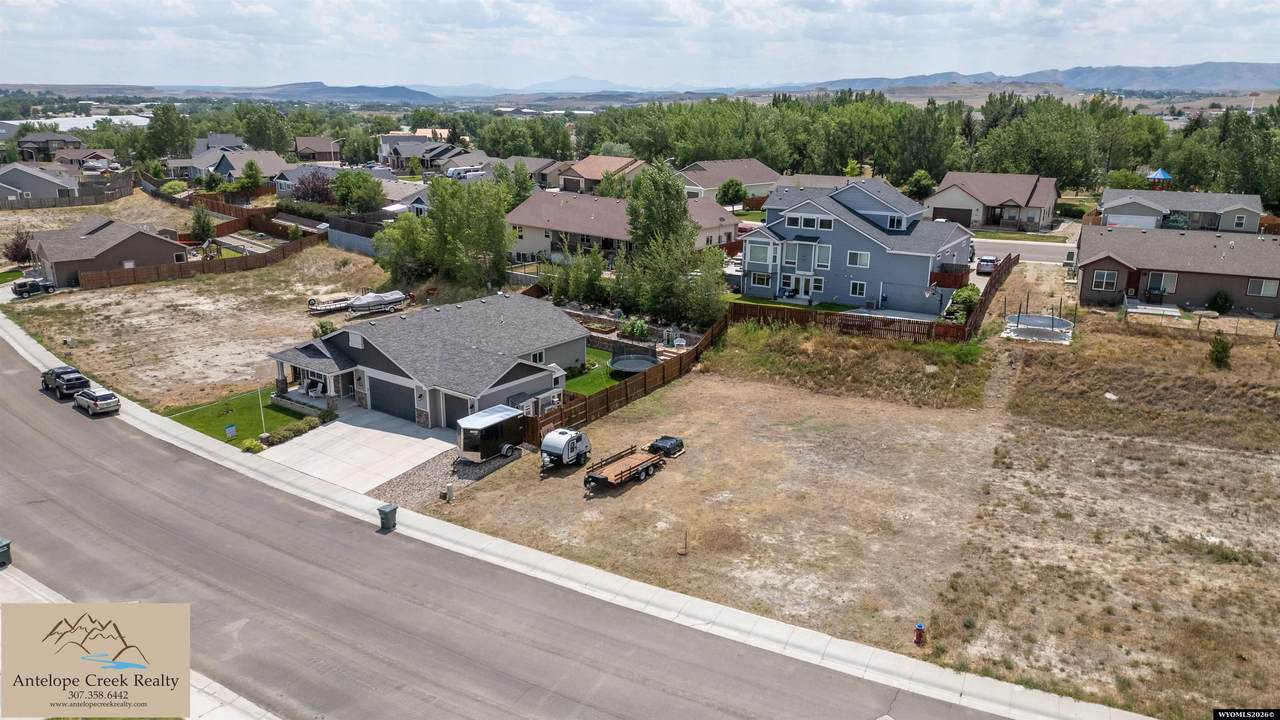 970 Eagle Dr - Photo 1