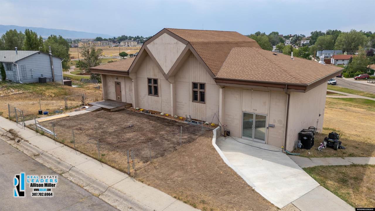 1400 Forest - Photo 1