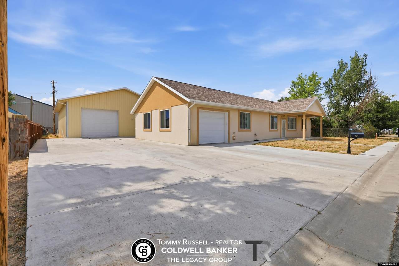 324 5th Avenue - Photo 1