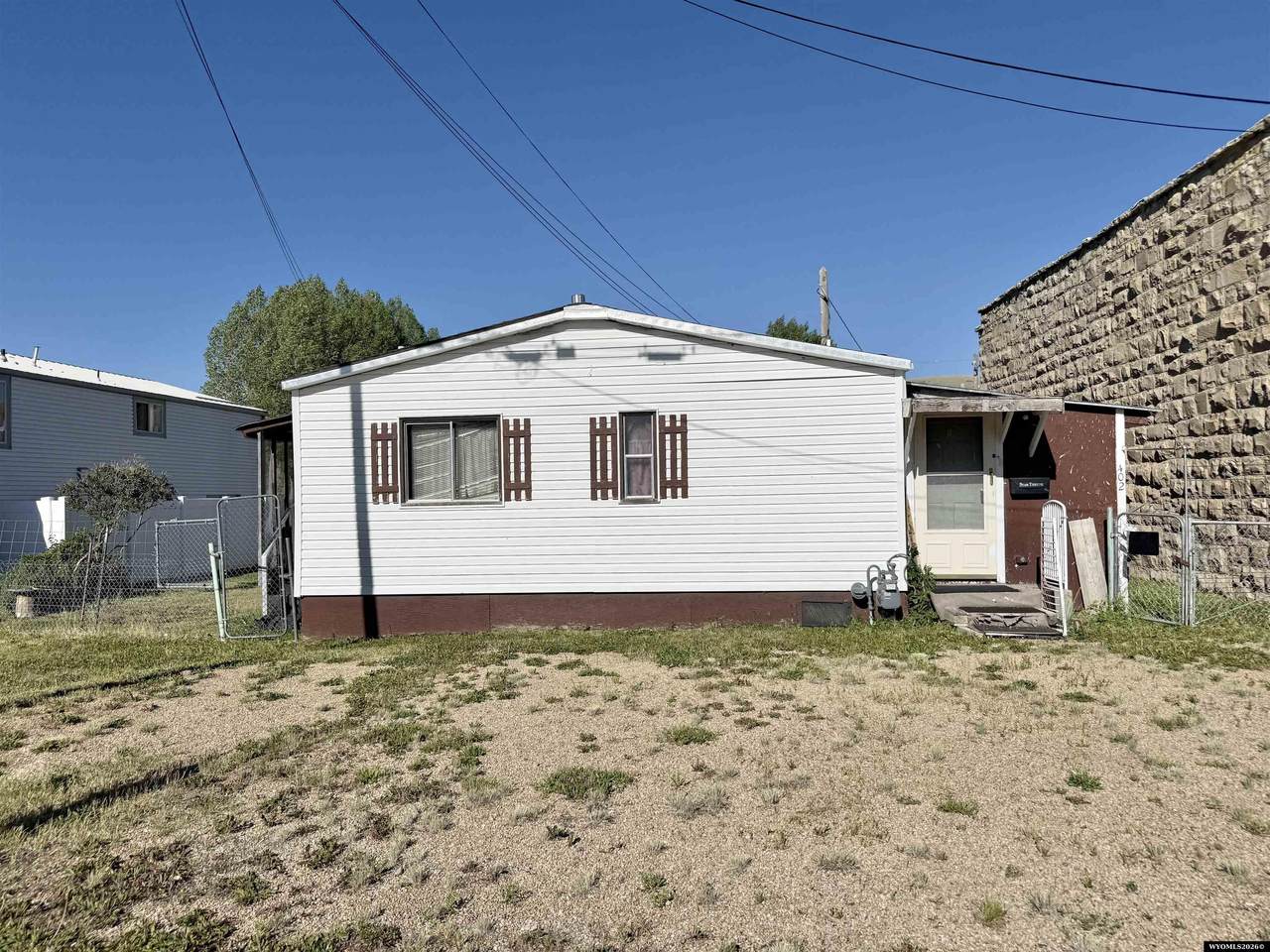 402 Diamondville Ave - Photo 1