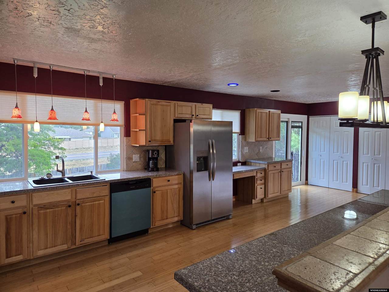 https://bt-photos.global.ssl.fastly.net/wyoming/1280_boomver_1_20264127-2.jpg