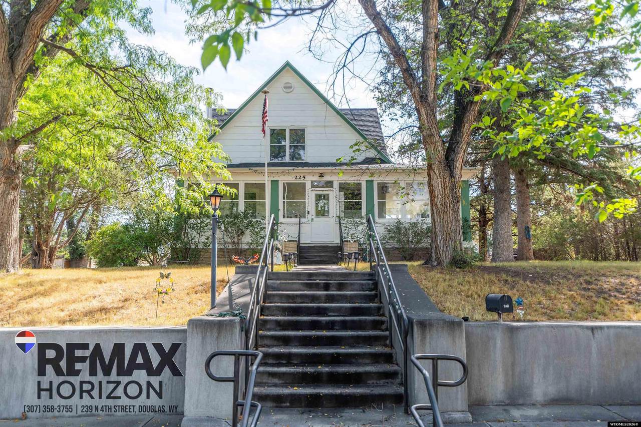 225 6th Street - Photo 1