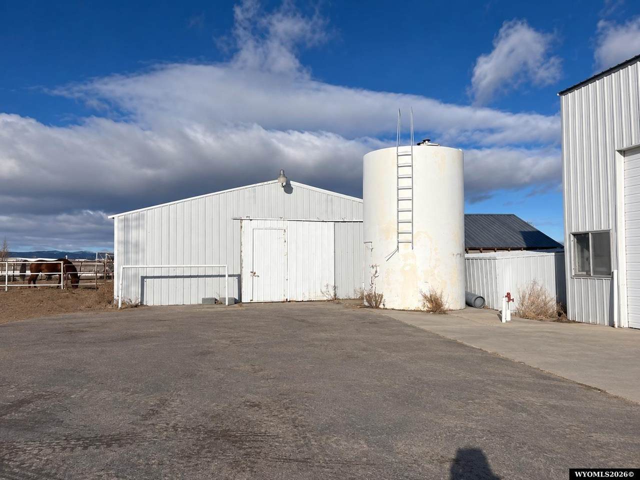https://bt-photos.global.ssl.fastly.net/wyoming/1280_boomver_1_20264166-2.jpg