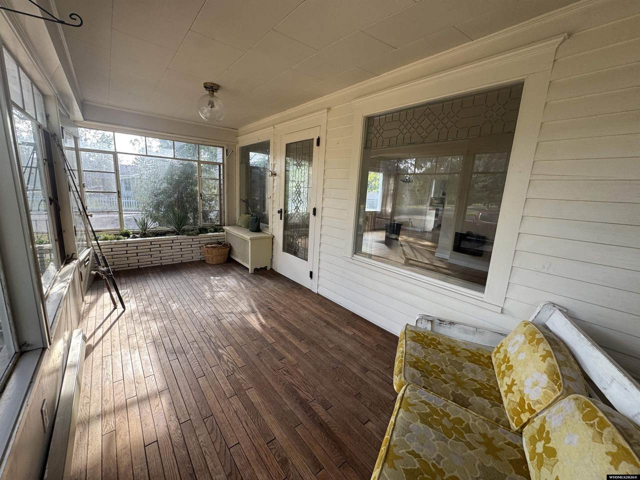 https://bt-photos.global.ssl.fastly.net/wyoming/1280_boomver_1_20264335-2.jpg