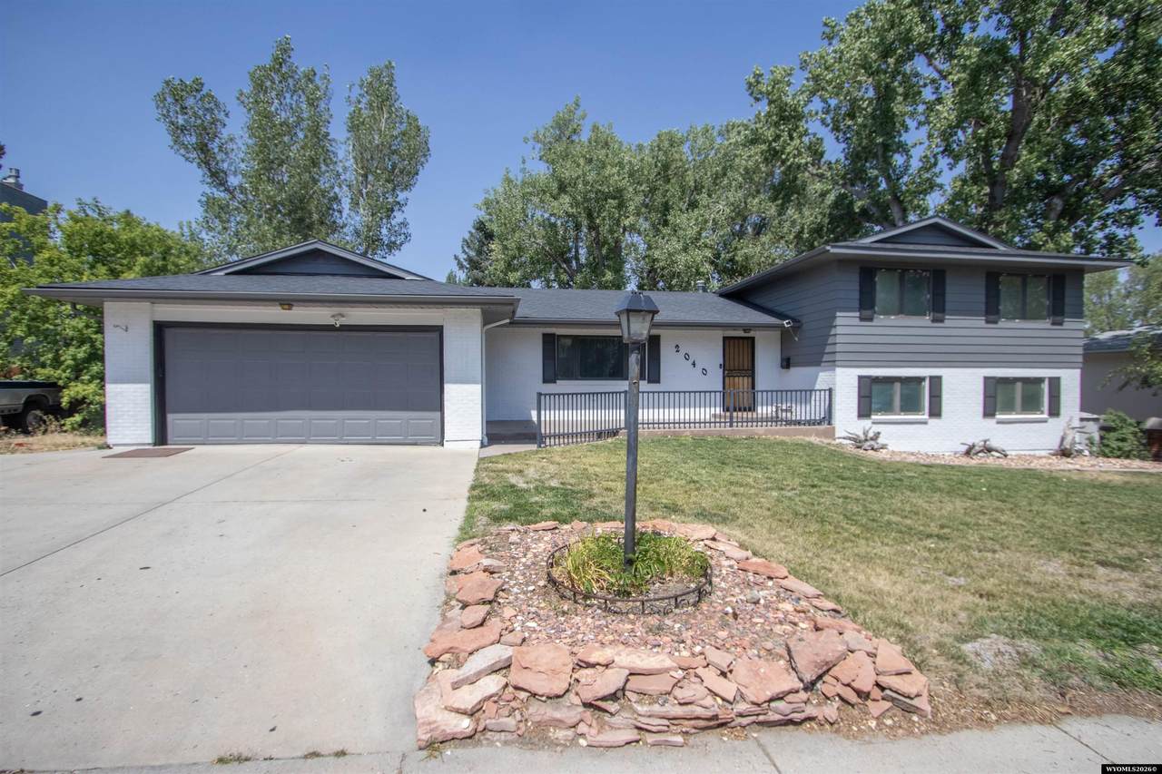 2040 41st Street - Photo 1