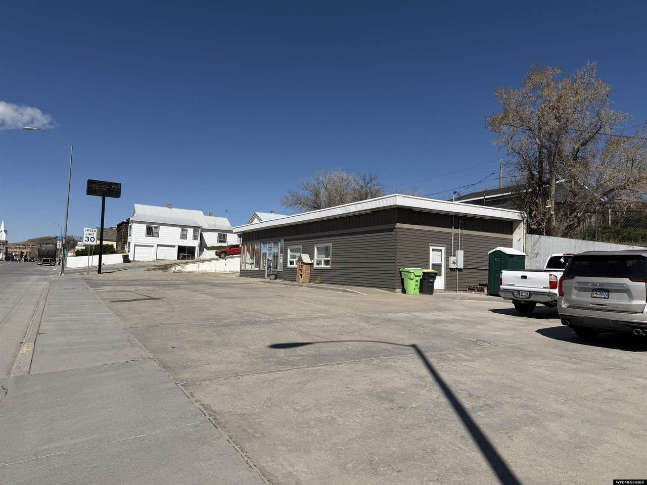 https://bt-photos.global.ssl.fastly.net/wyoming/1280_boomver_1_20264400-2.jpg