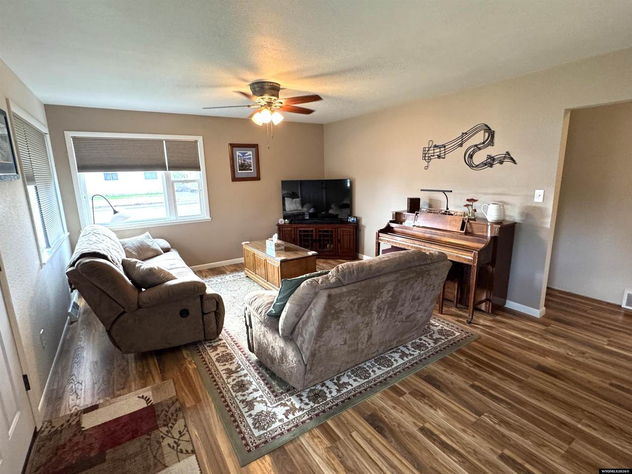 https://bt-photos.global.ssl.fastly.net/wyoming/1280_boomver_1_20264430-2.jpg