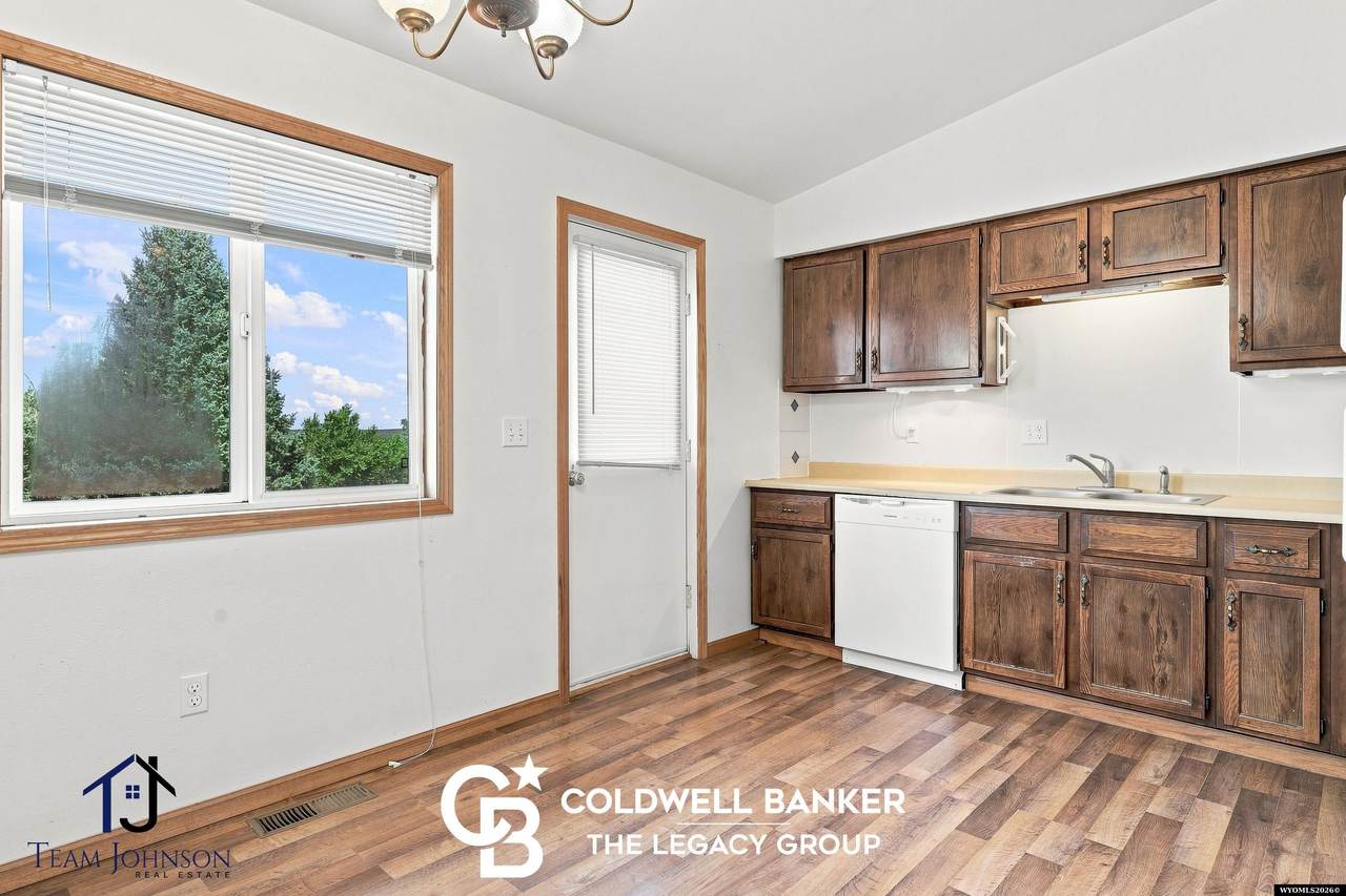 https://bt-photos.global.ssl.fastly.net/wyoming/1280_boomver_1_20264461-2.jpg