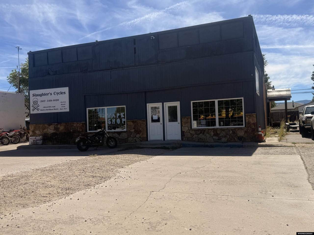 637 Main St - Photo 1