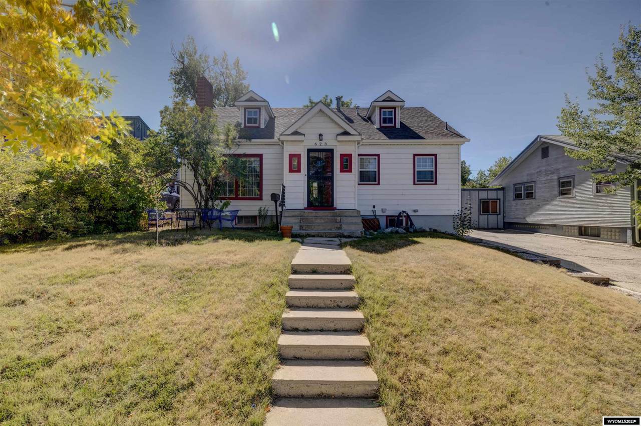 623 13th Street - Photo 1
