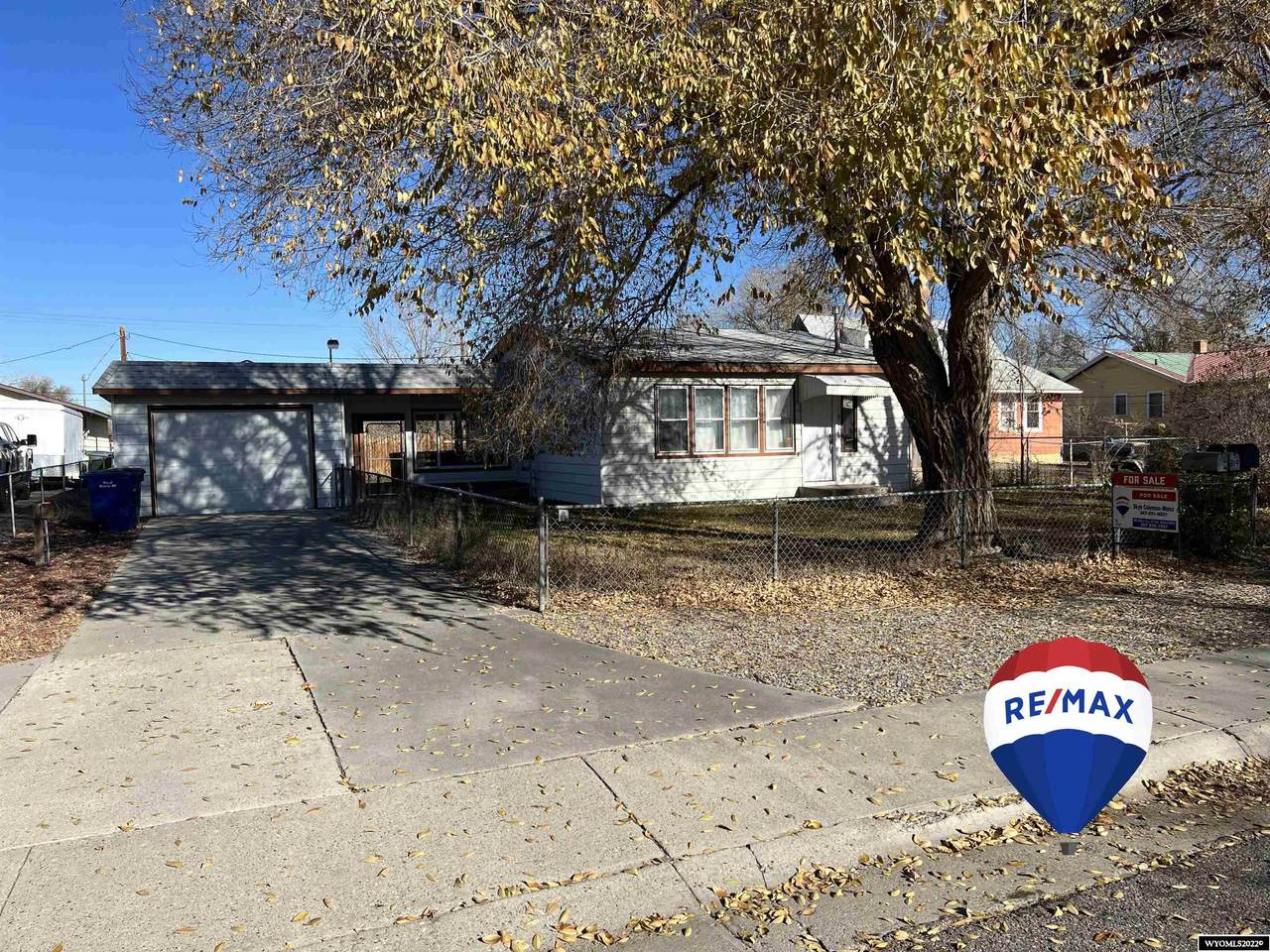 916 Adams - Photo 1