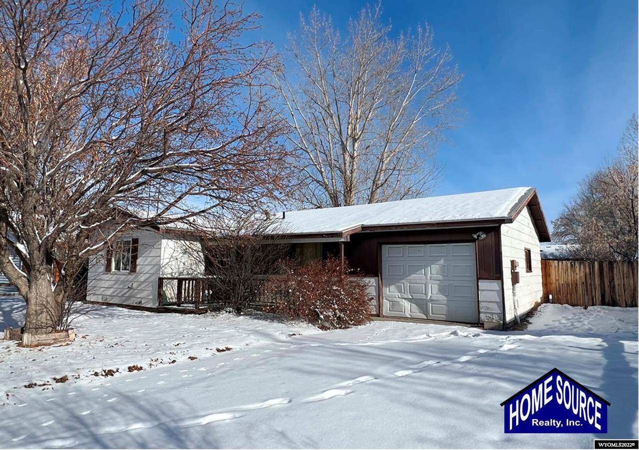 605 Summit Drive - Photo 1