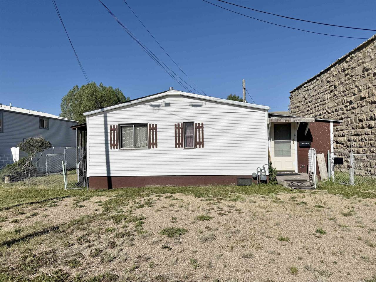 402 Diamondville Ave - Photo 1