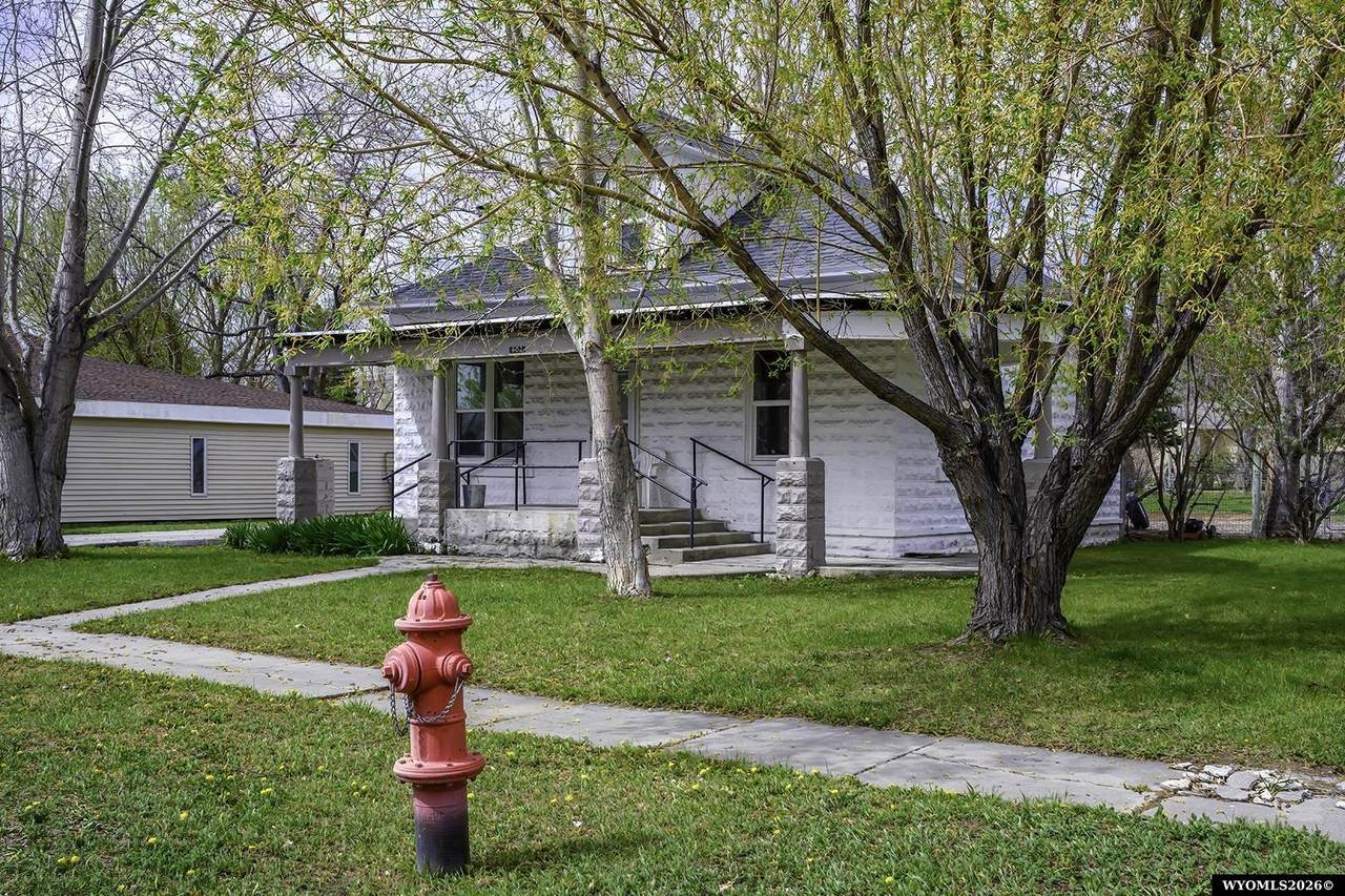 602 6th St - Photo 1