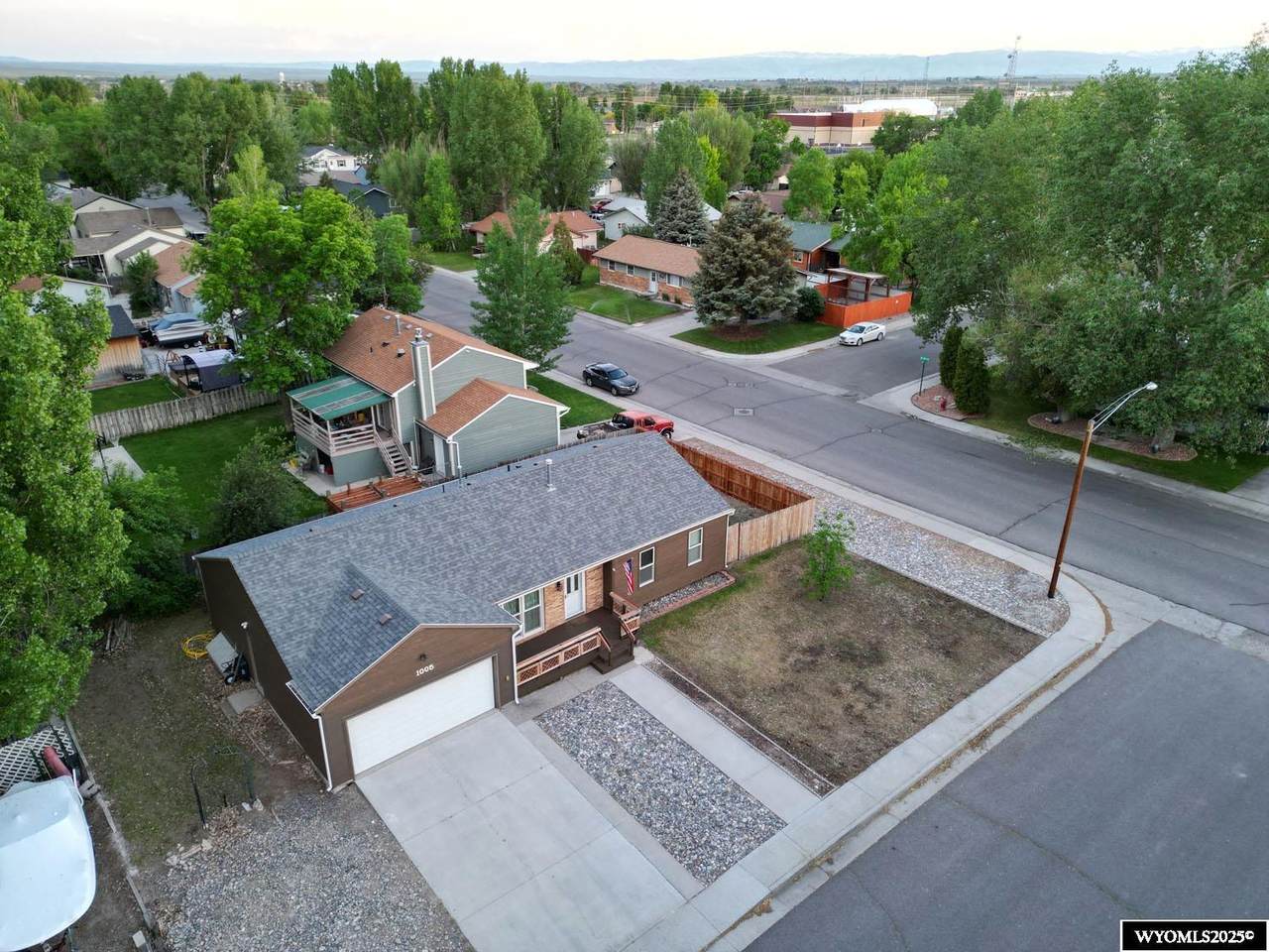 1005 Hillside Avenue - Photo 1