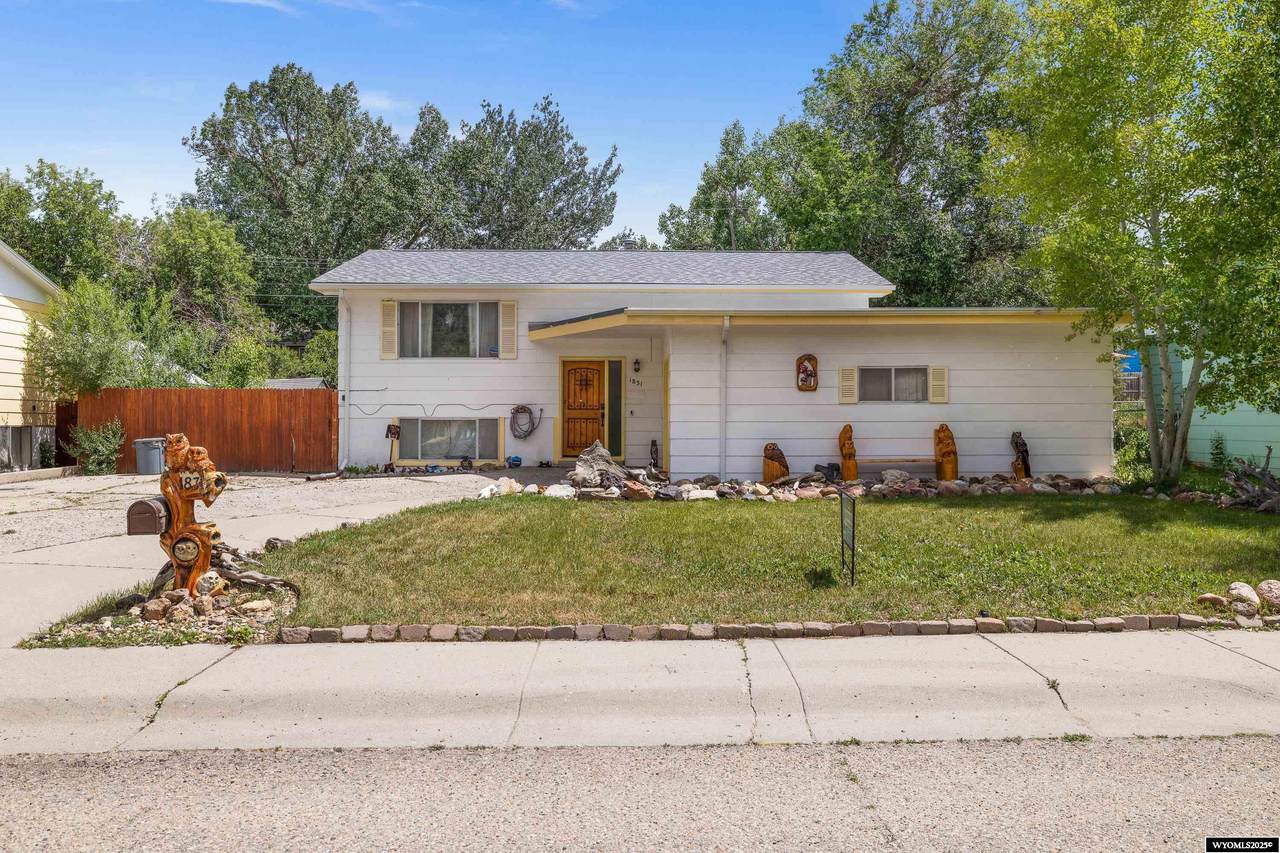 1831 Glendale Avenue - Photo 1