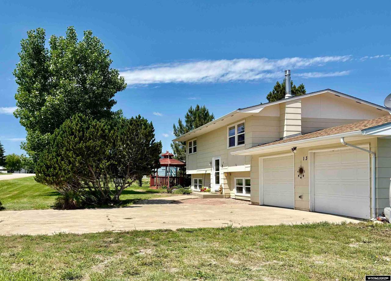 13 Meadowgreen Place - Photo 1