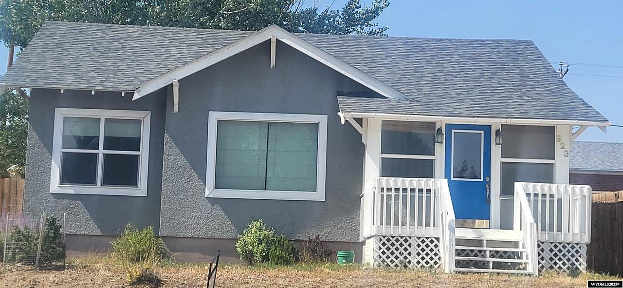 923 Pine Street - Photo 1