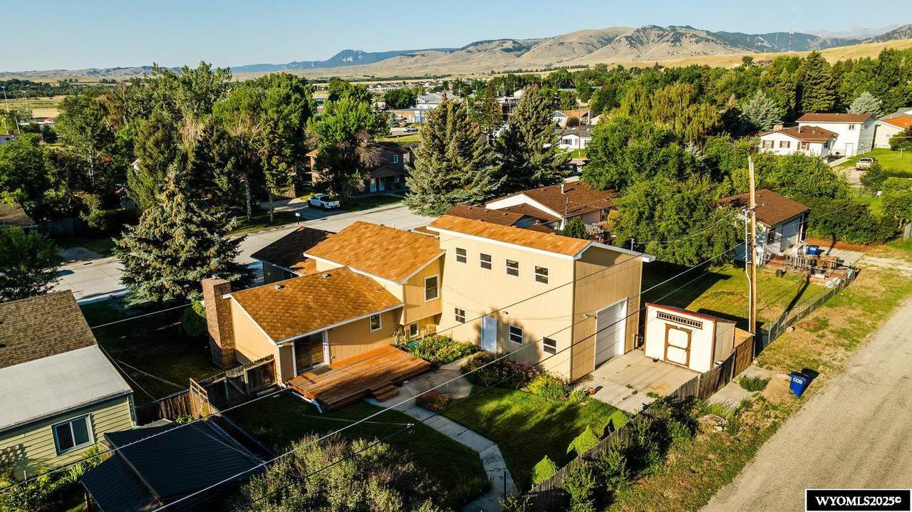 66 Sunset Avenue - Photo 1