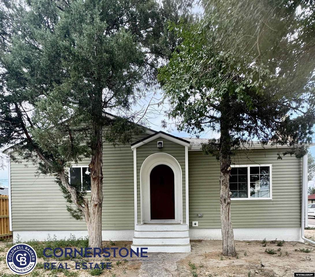 1103 Lincoln Street - Photo 1