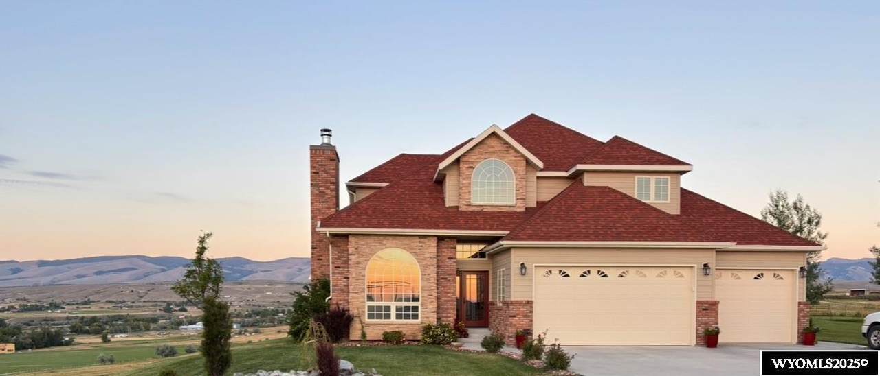 655 Longview Lane - Photo 1