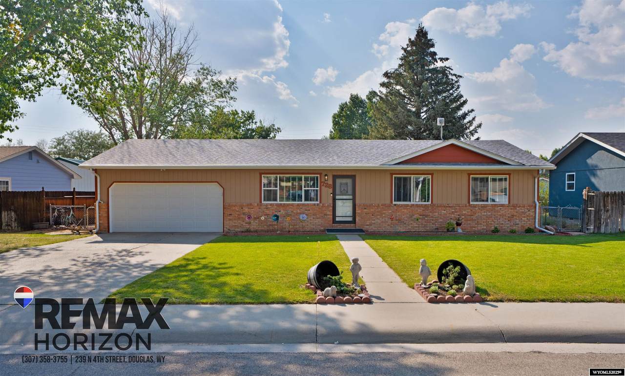 728 Grant Street - Photo 1