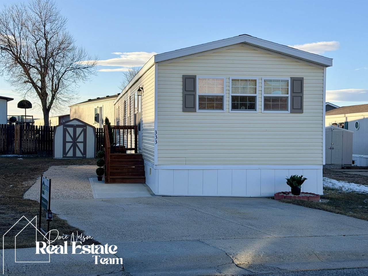 333 Columbine Drive - Photo 1